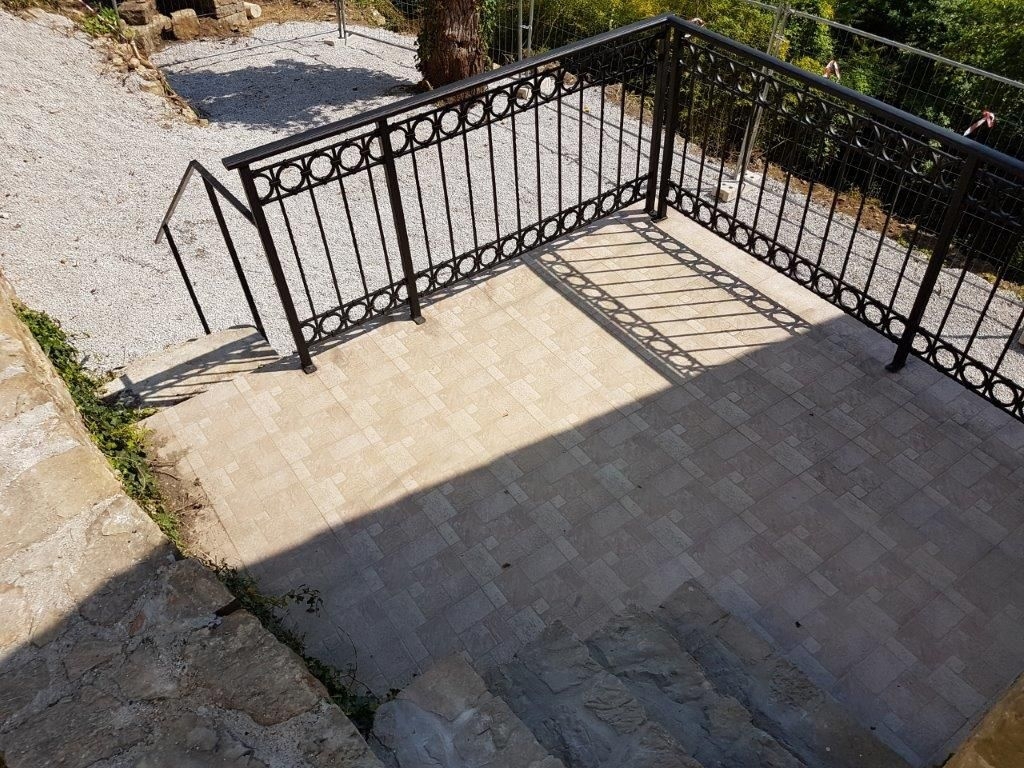 ISTRIA, MOTOVUN - Una fiaba di pietra nella natura! RARITÀ!