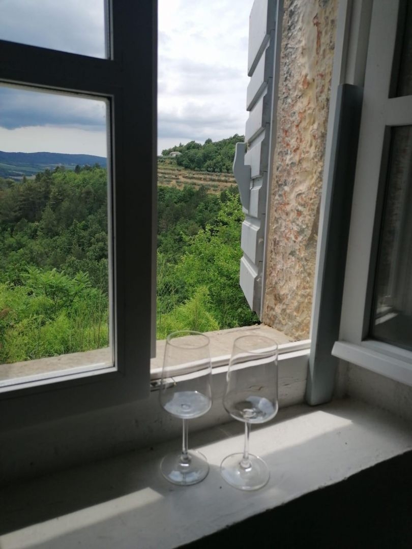 ISTRIA, MOTOVUN - Una fiaba di pietra nella natura! RARITÀ!