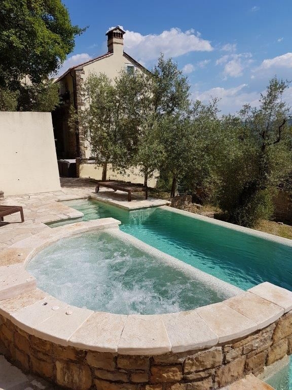 ISTRIA, MOTOVUN - Una fiaba di pietra nella natura! RARITÀ!