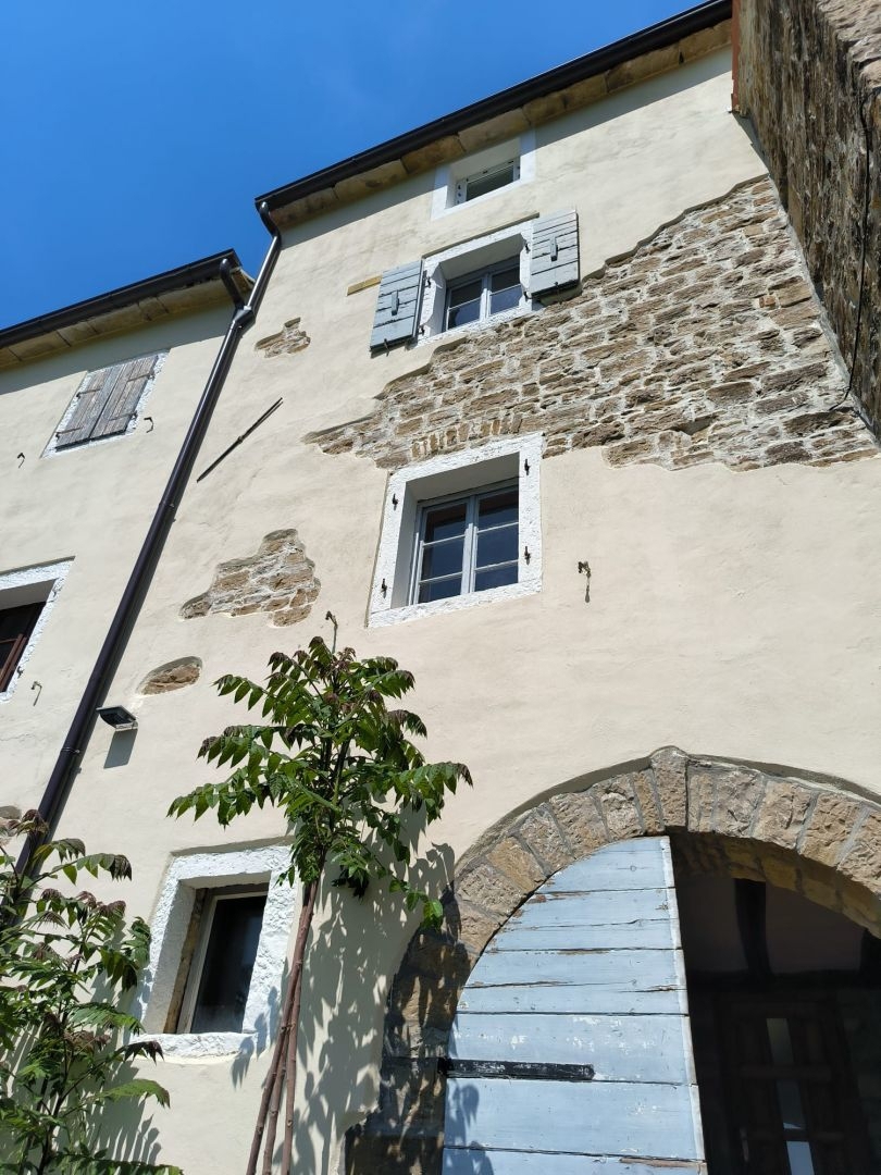 ISTRIA, MOTOVUN - Una fiaba di pietra nella natura! RARITÀ!
