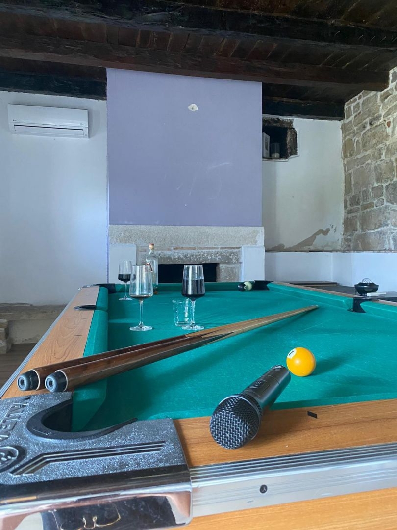 ISTRIA, MOTOVUN - Una fiaba di pietra nella natura! RARITÀ!