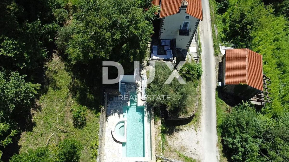 ISTRIA, MOTOVUN - Una fiaba di pietra nella natura! RARITÀ!