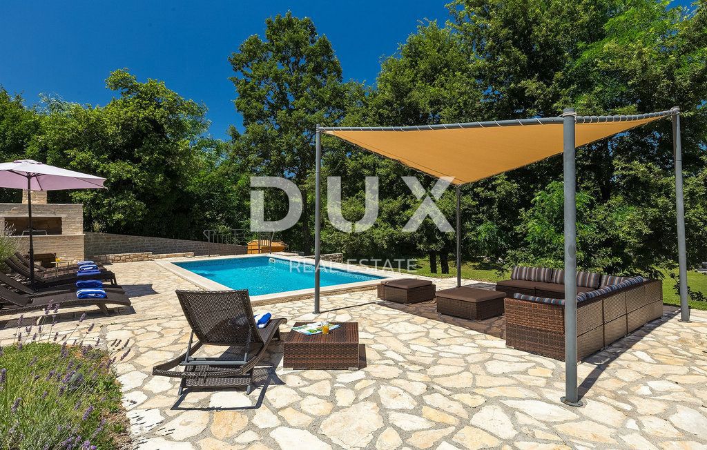 ISTRIA, KRŠAN - Casa con piscina su ampio terreno e completa privacy