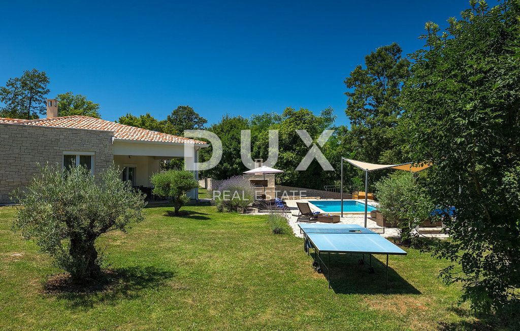 ISTRIA, KRŠAN - Casa con piscina su ampio terreno e completa privacy