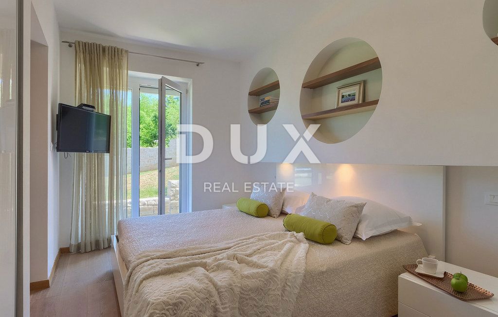 ISTRIA, KRŠAN - Casa con piscina su ampio terreno e completa privacy