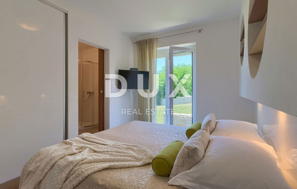 ISTRIA, KRŠAN - Casa con piscina su ampio terreno e completa privacy