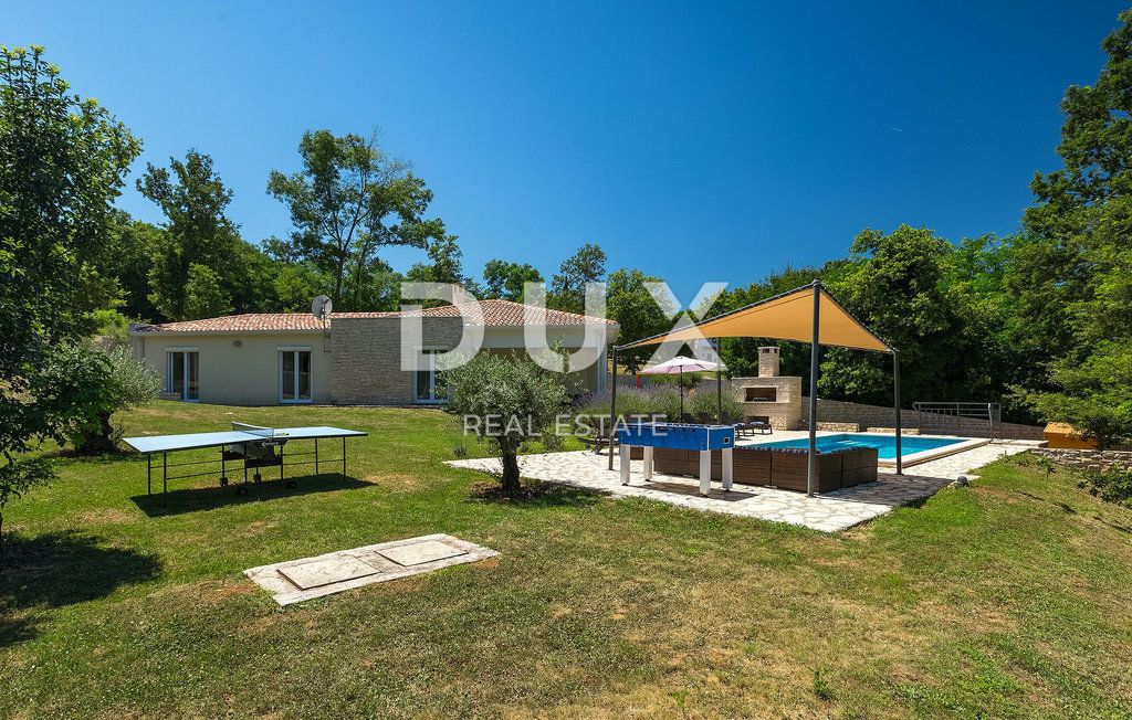 ISTRIA, KRŠAN - Casa con piscina su ampio terreno e completa privacy