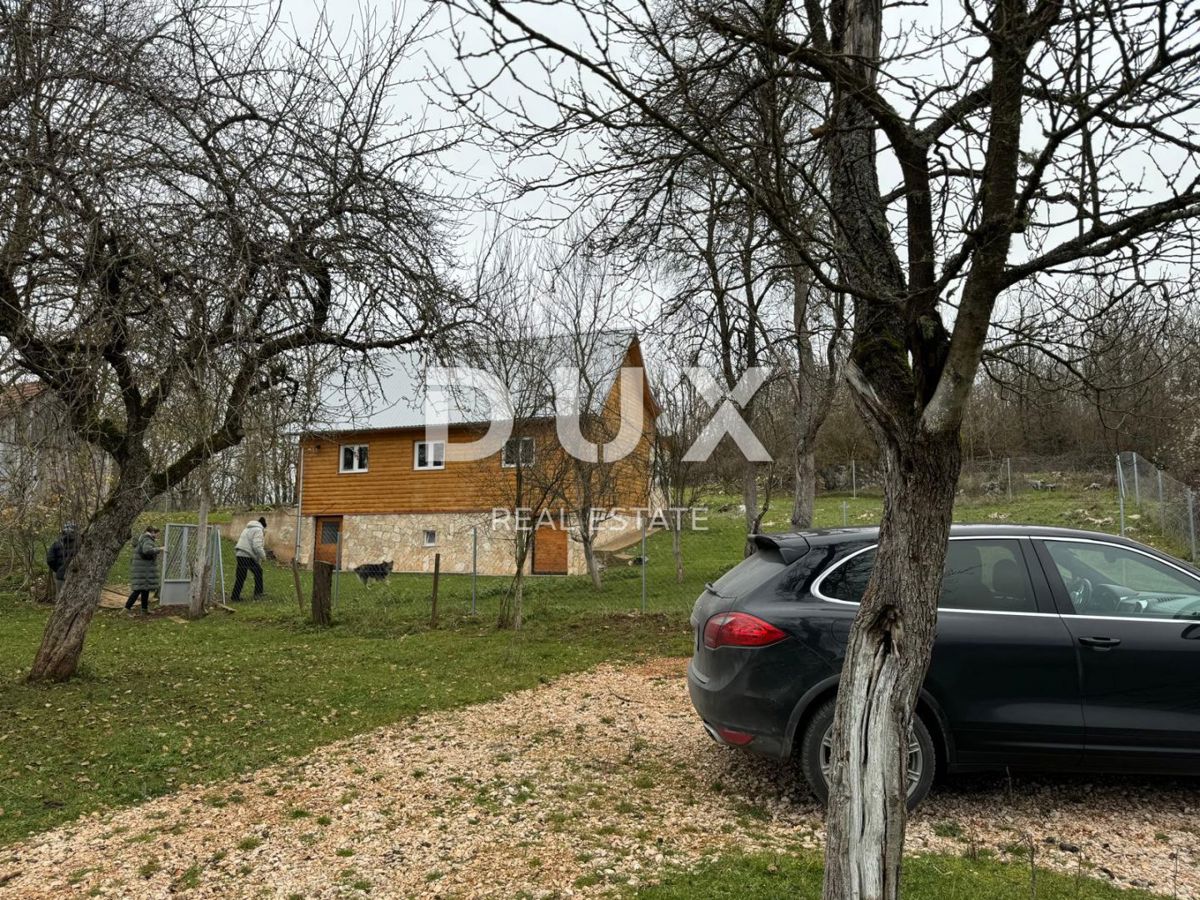 PERUŠIĆ, STUDENCI - Bellissima casa vacanze su un terreno di 50.000 m2