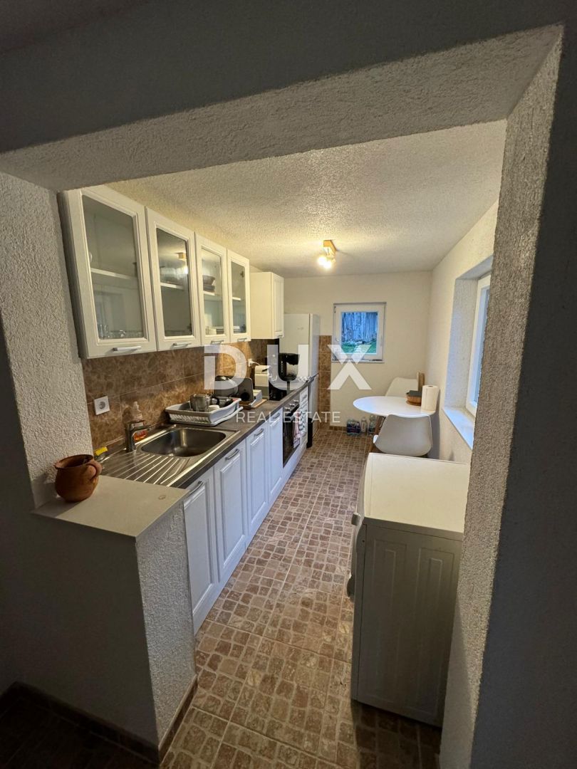 PERUŠIĆ, STUDENCI - Bellissima casa vacanze su un terreno di 50.000 m2