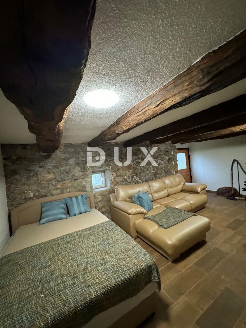 PERUŠIĆ, STUDENCI - Bellissima casa vacanze su un terreno di 50.000 m2
