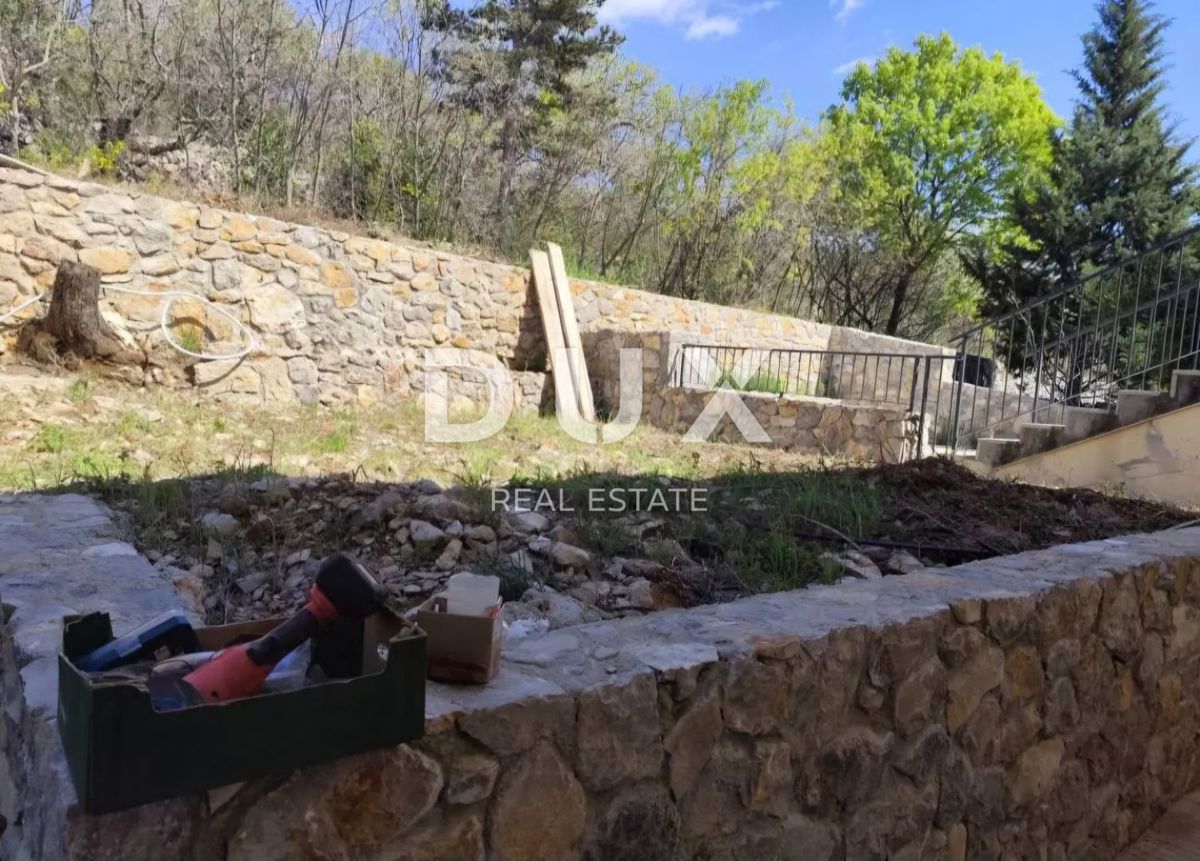CRIKVENICA, DRAMALJ - appartamento con ampia terrazza e splendida vista mare