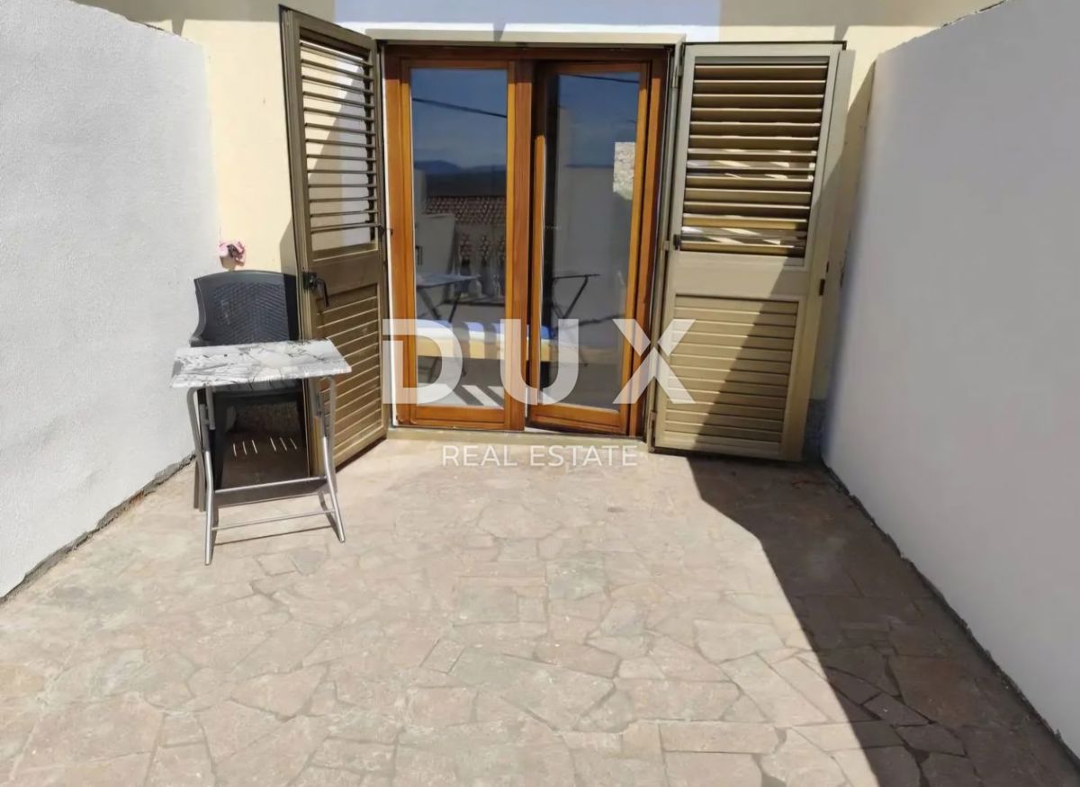 CRIKVENICA, DRAMALJ - appartamento con ampia terrazza e splendida vista mare
