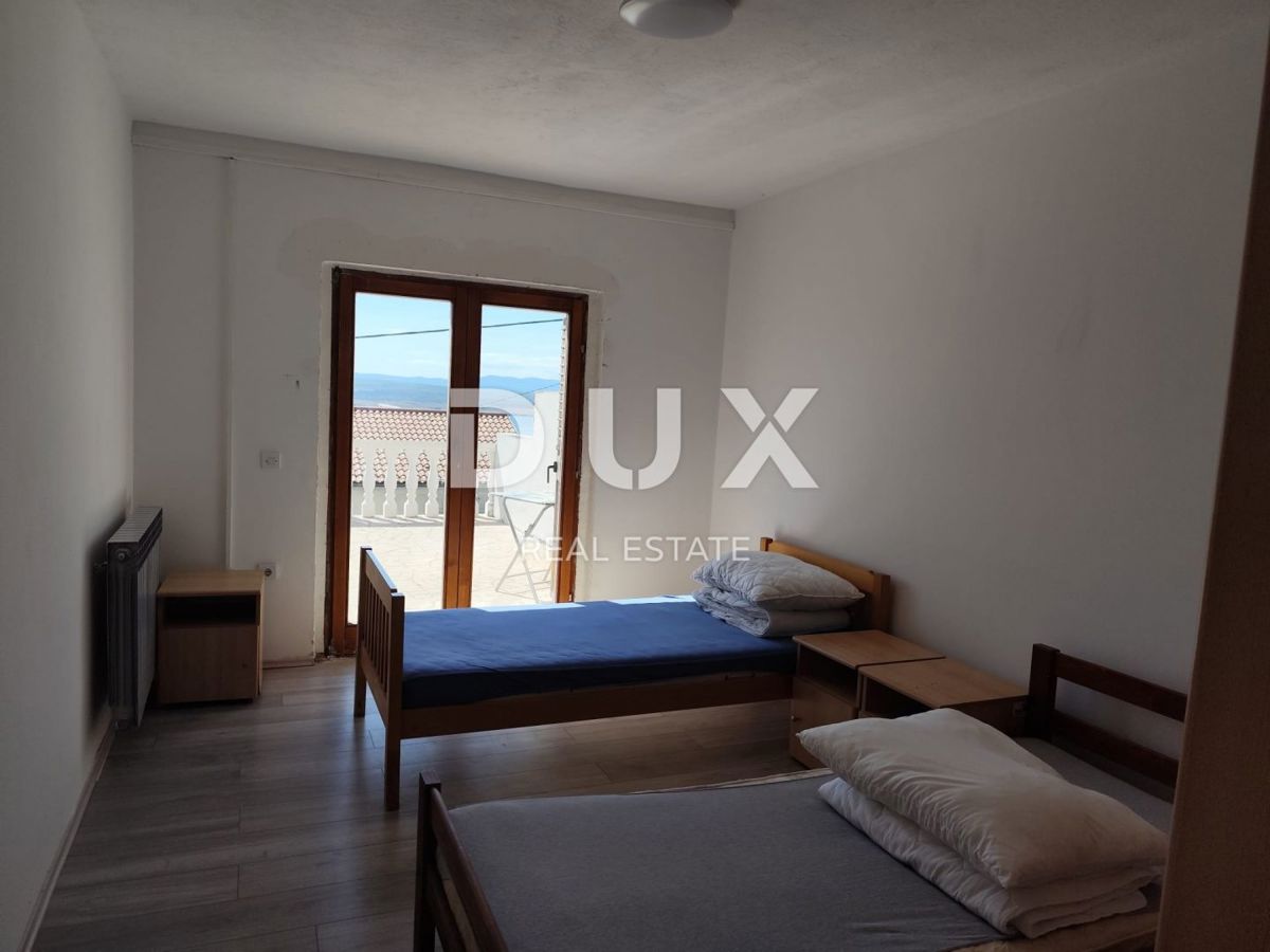 CRIKVENICA, DRAMALJ - appartamento con ampia terrazza e splendida vista mare
