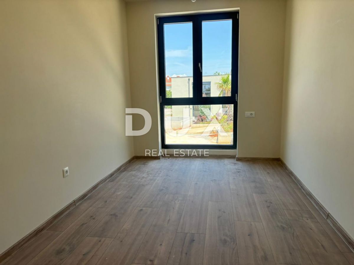 ISTRIA, PARENZO - Appartamento in un nuovo edificio in un'ottima posizione con garage!