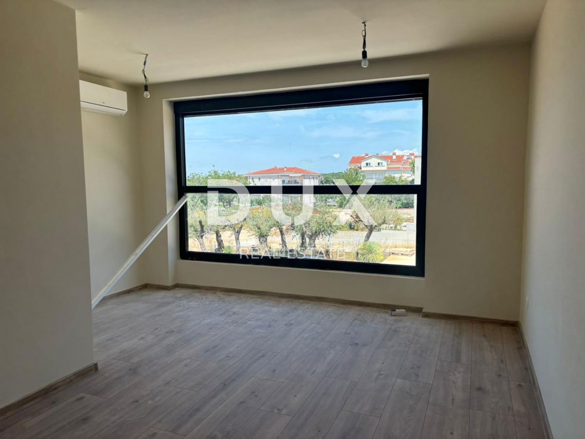 ISTRIA, PARENZO - Appartamento in un nuovo edificio in un'ottima posizione con garage!