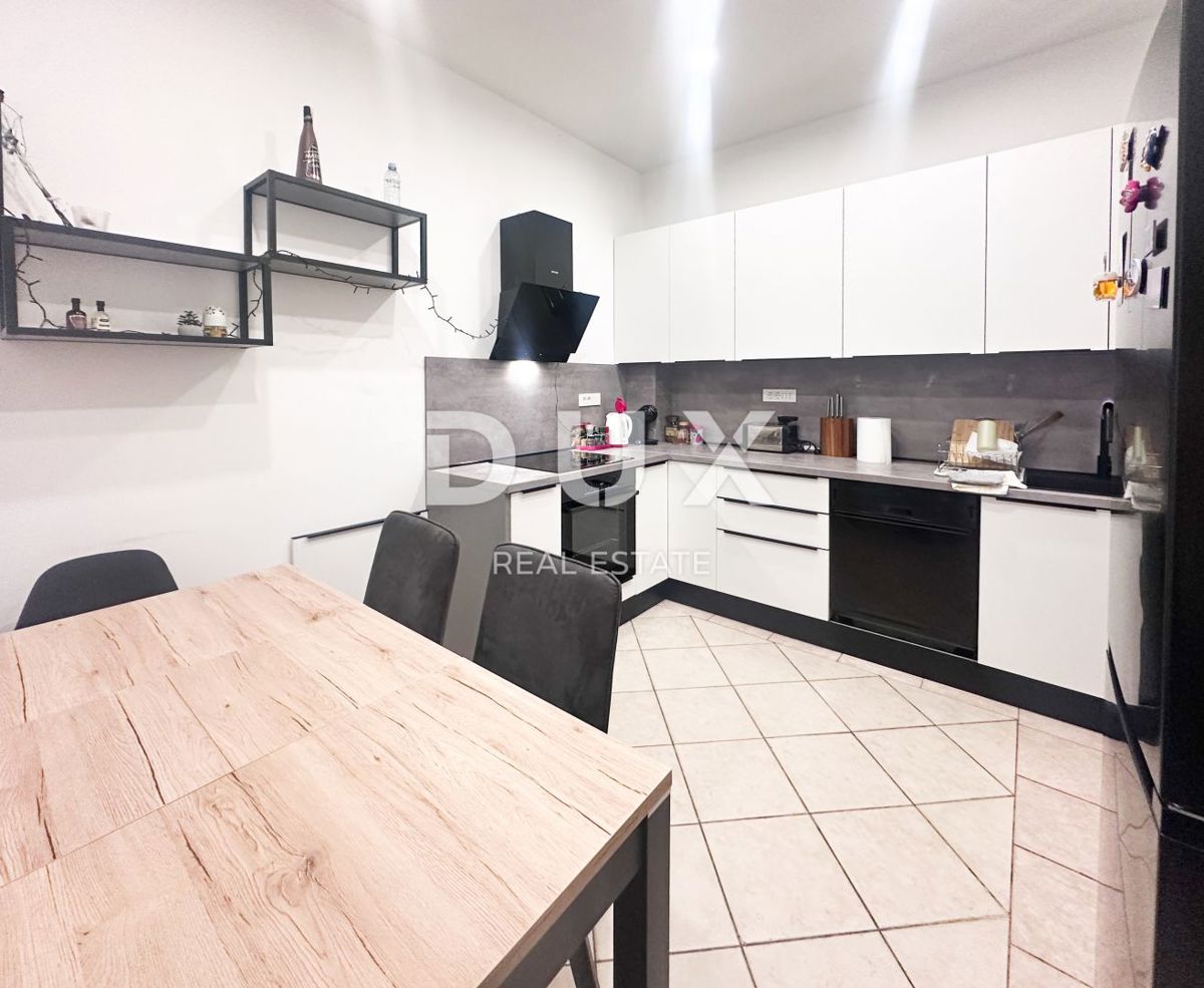 RIJEKA, CENTRO STORICO - Appartamento con tre camere da letto per vivere o investire, vicino al Korzo
