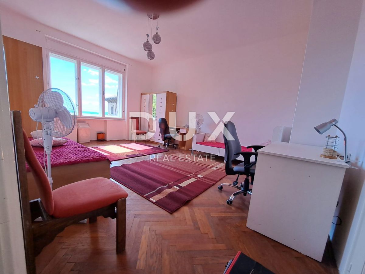 RIJEKA, CENTRO - due unità abitative, tre balconi, vista mare