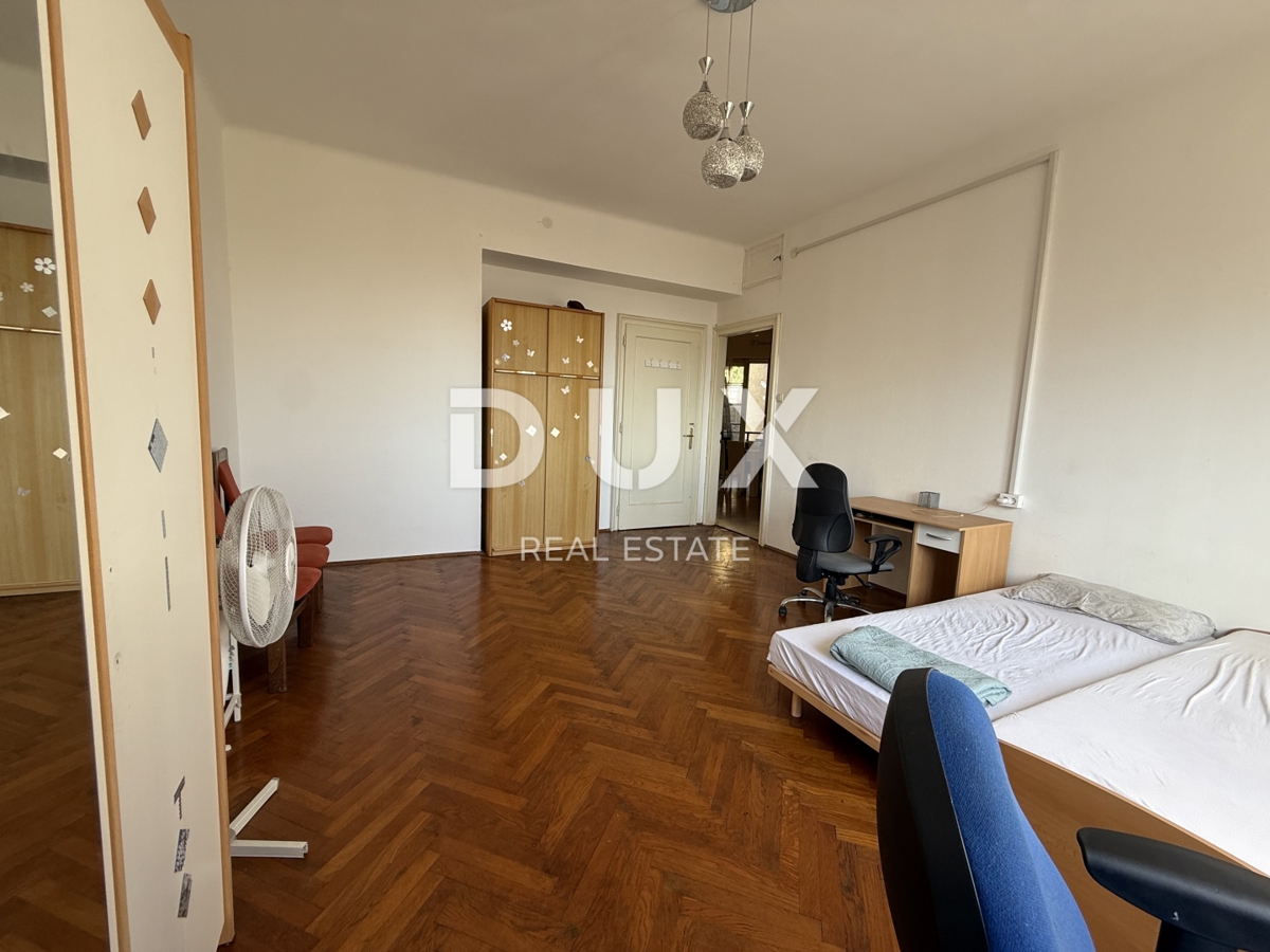 RIJEKA, CENTRO - due unità abitative, tre balconi, vista mare