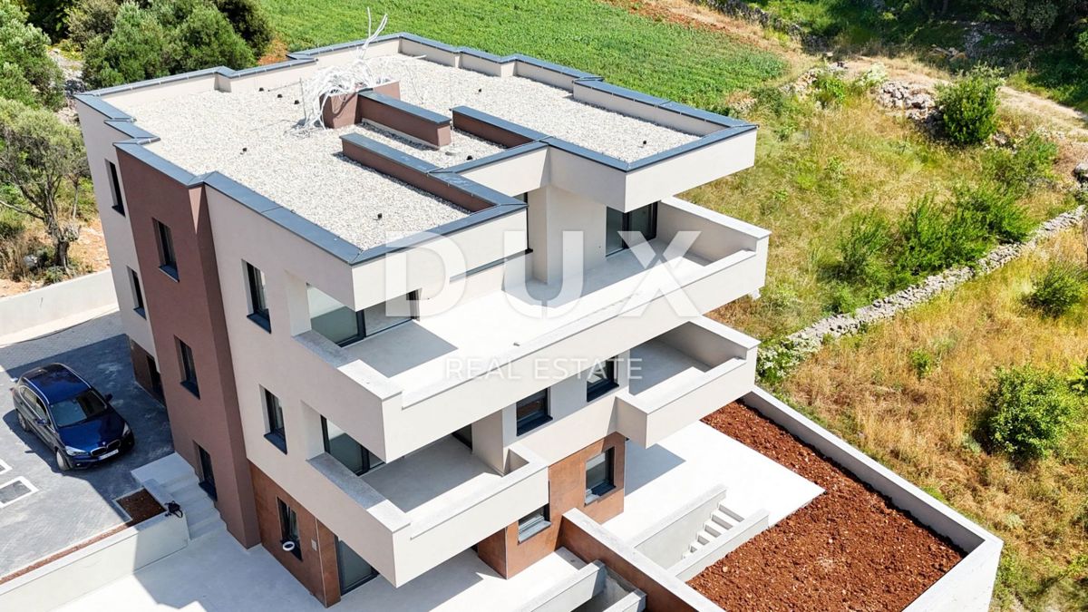 NOVALJA, JAKISNICA - Lussuoso appartamento con piscina e giardino  