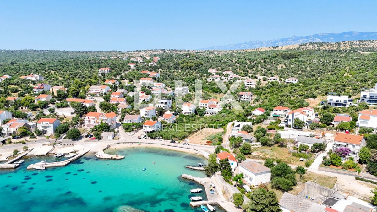 NOVALJA, JAKISNICA - Lussuoso appartamento con piscina e giardino  