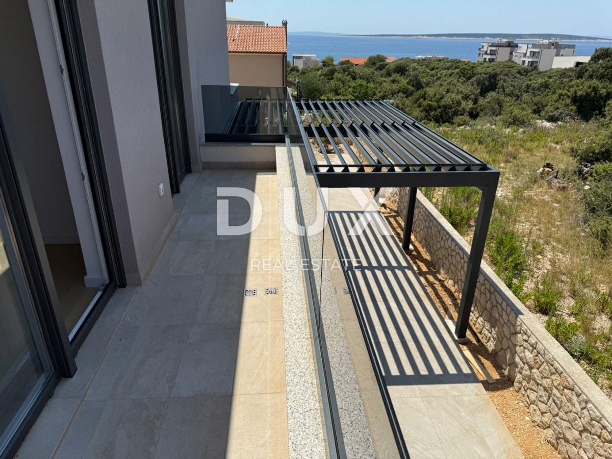 ISOLA DI PAG, MANDRE, casa di prima classe con piscina, di nuova costruzione.