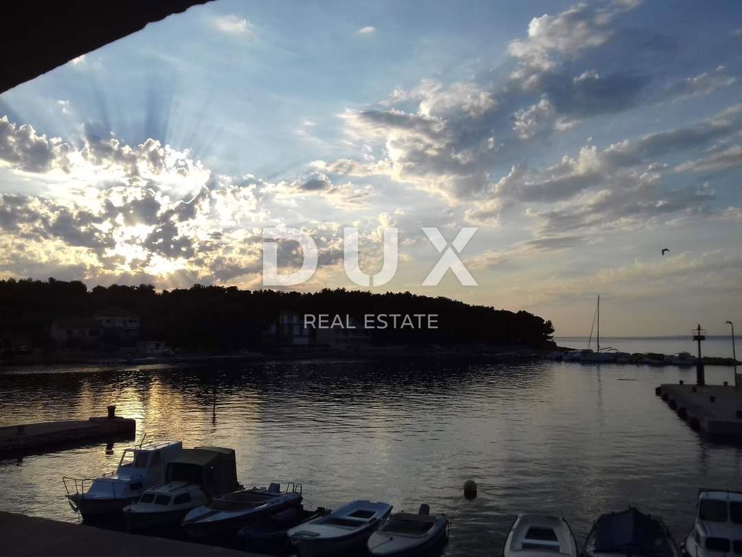 ISOLA DI PAŠMAN, ŽDRELAC - Casa bifamiliare in prima fila al mare