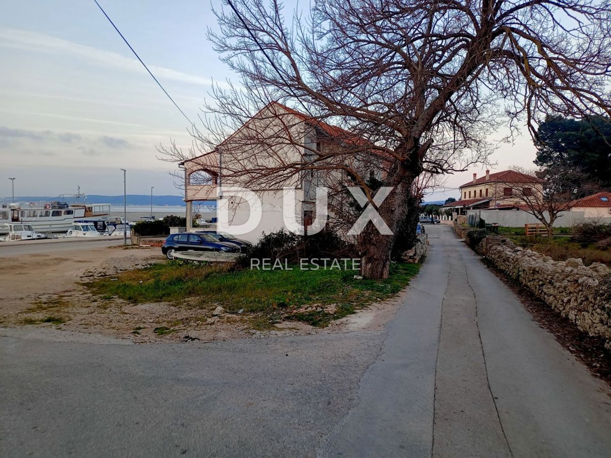 ISOLA DI PAŠMAN, ŽDRELAC - Casa bifamiliare in prima fila al mare