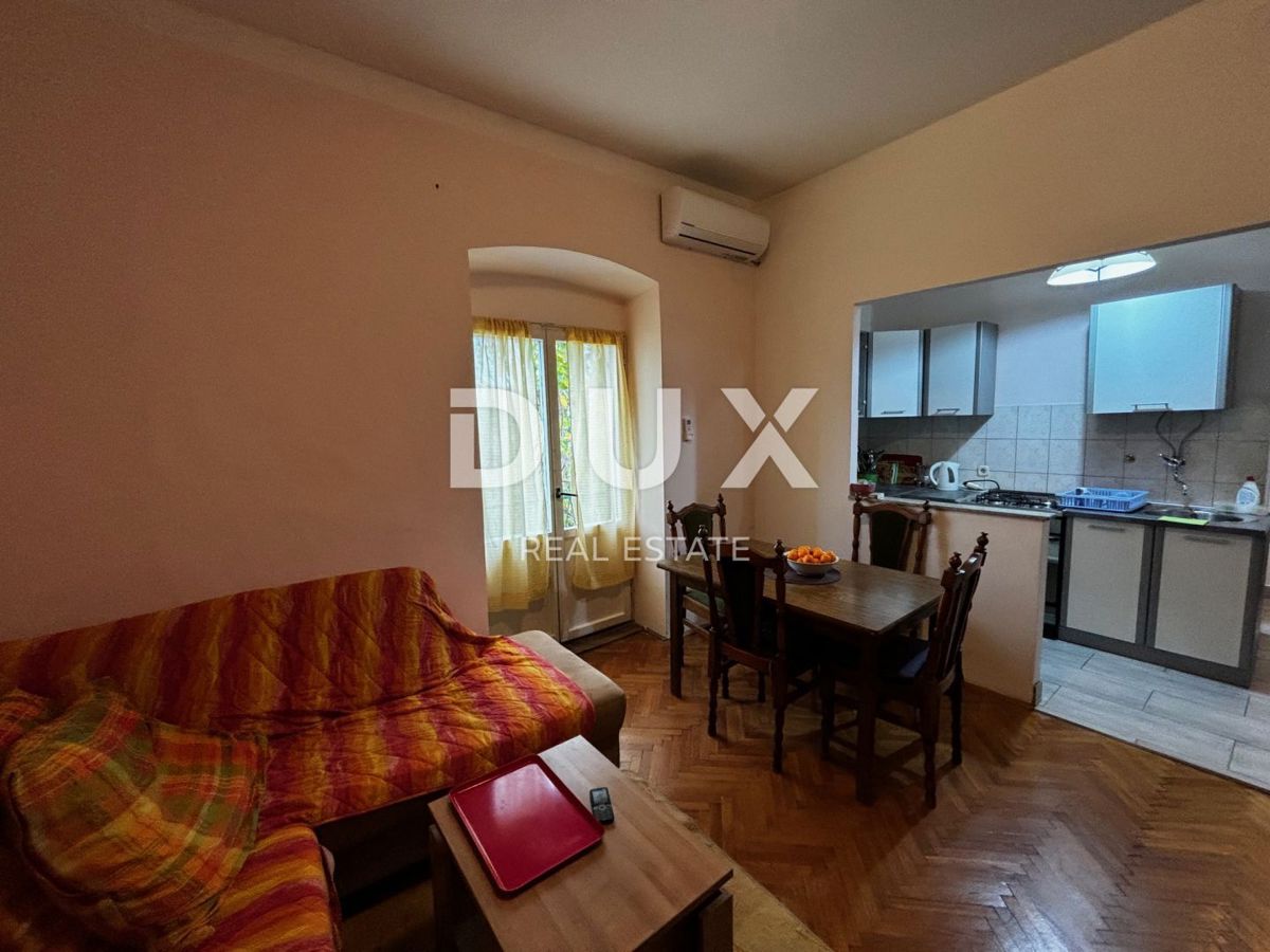 ISOLA DI PAŠMAN, ŽDRELAC - Casa bifamiliare in prima fila al mare