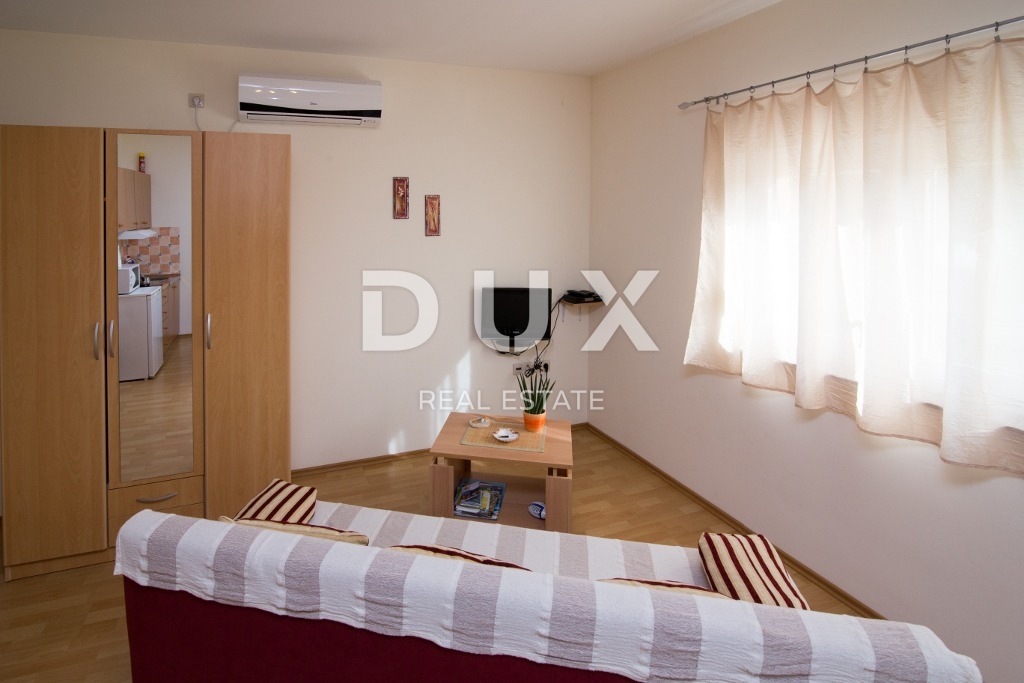 BIOGRAD NA MORU - OCCASIONE ESCLUSIVA - CASA CON 4 APPARTAMENTI E AMPIO APPARTAMENTO - CENTRO!