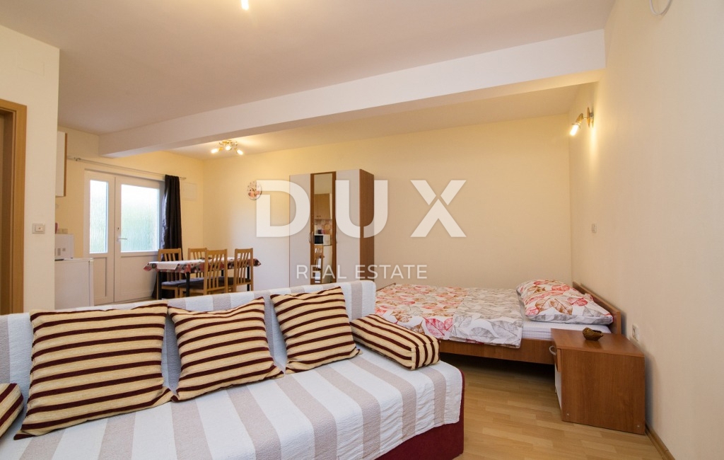 BIOGRAD NA MORU - OCCASIONE ESCLUSIVA - CASA CON 4 APPARTAMENTI E AMPIO APPARTAMENTO - CENTRO!