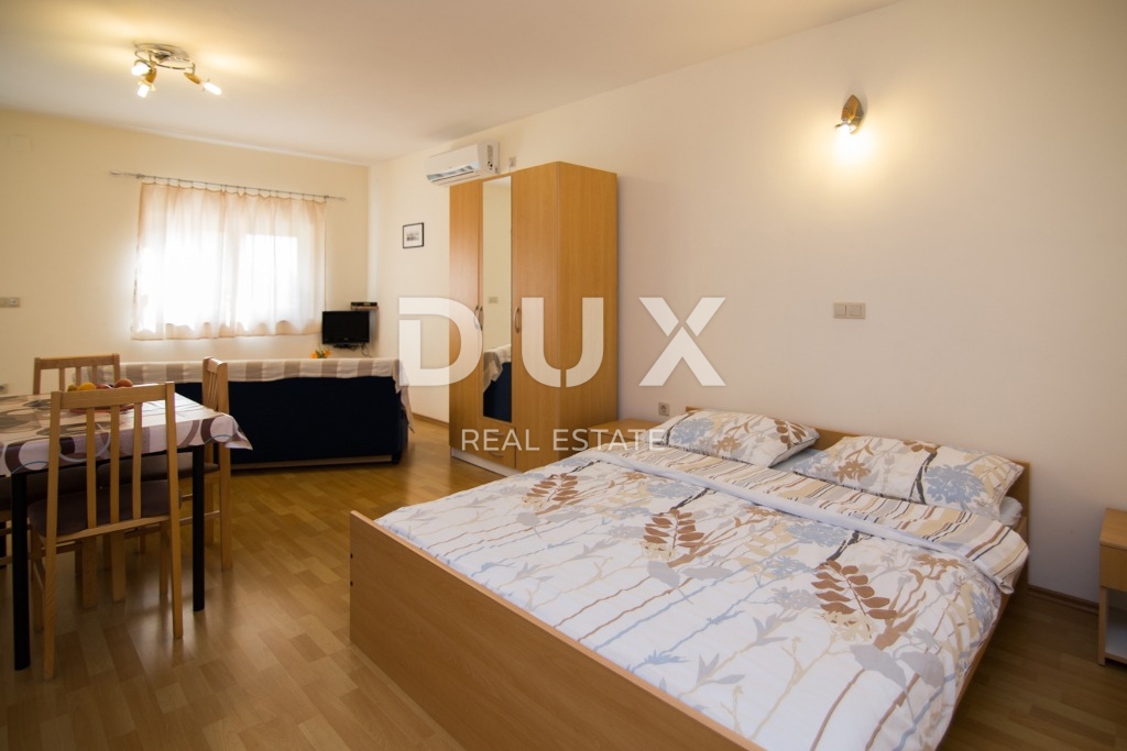 BIOGRAD NA MORU - OCCASIONE ESCLUSIVA - CASA CON 4 APPARTAMENTI E AMPIO APPARTAMENTO - CENTRO!