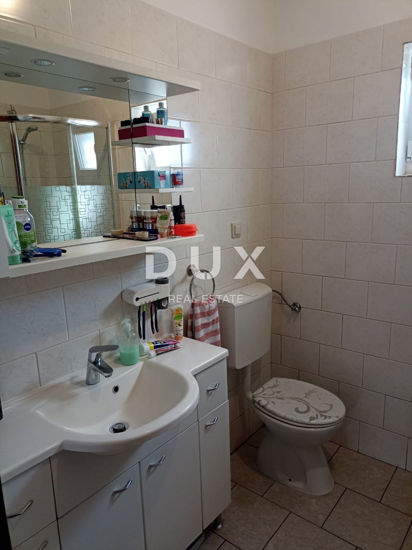 BIOGRAD NA MORU - OCCASIONE ESCLUSIVA - CASA CON 4 APPARTAMENTI E AMPIO APPARTAMENTO - CENTRO!