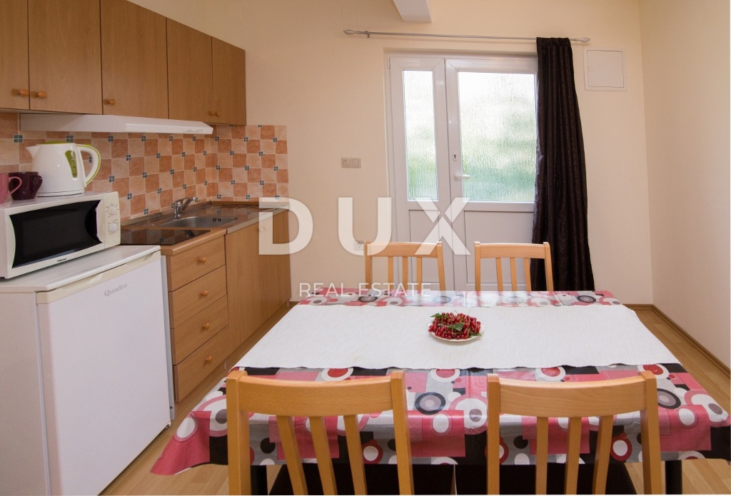 BIOGRAD NA MORU - OCCASIONE ESCLUSIVA - CASA CON 4 APPARTAMENTI E AMPIO APPARTAMENTO - CENTRO!