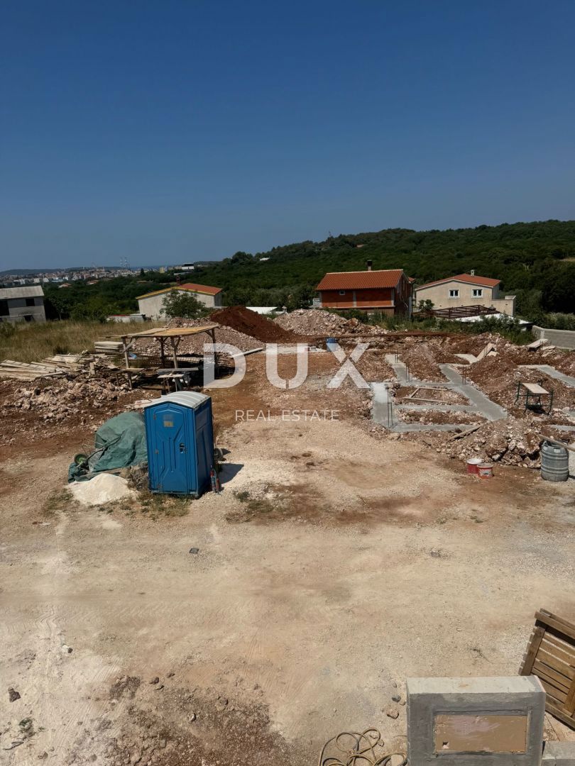 ISTRIA, POLA - Moderna villa in costruzione con piscina e giardino, con privacy garantita e vicina alle spiagge