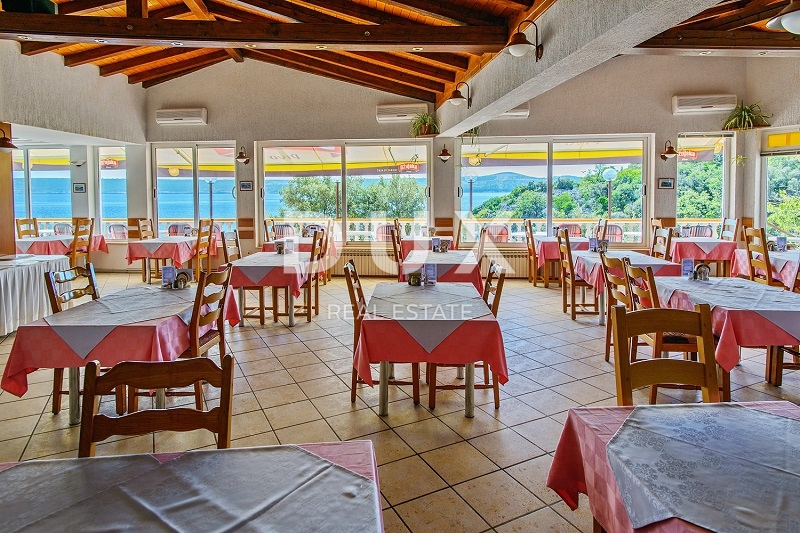 ZADAR, POSEDARJE - Hotel in prima fila sul mare! - Posizione esclusiva!