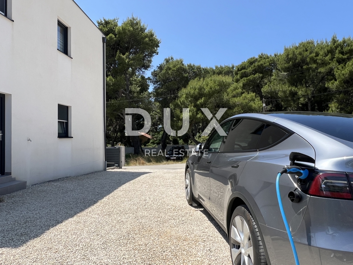 ISTRIA, MEDULIN - nuovo edificio di lusso con piscina