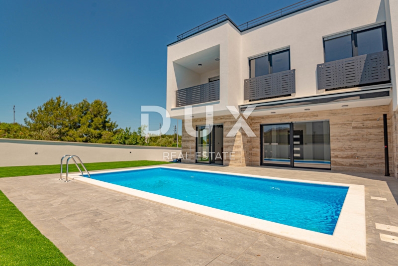 VODICE - villa con piscina 