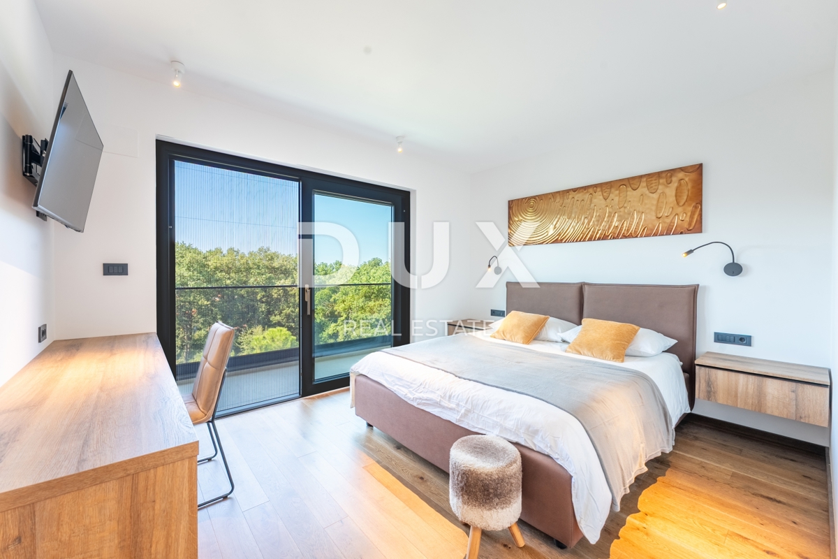 ISTRIA, MEDULIN - Imponente villa vicino al bosco con vista sul mare! 