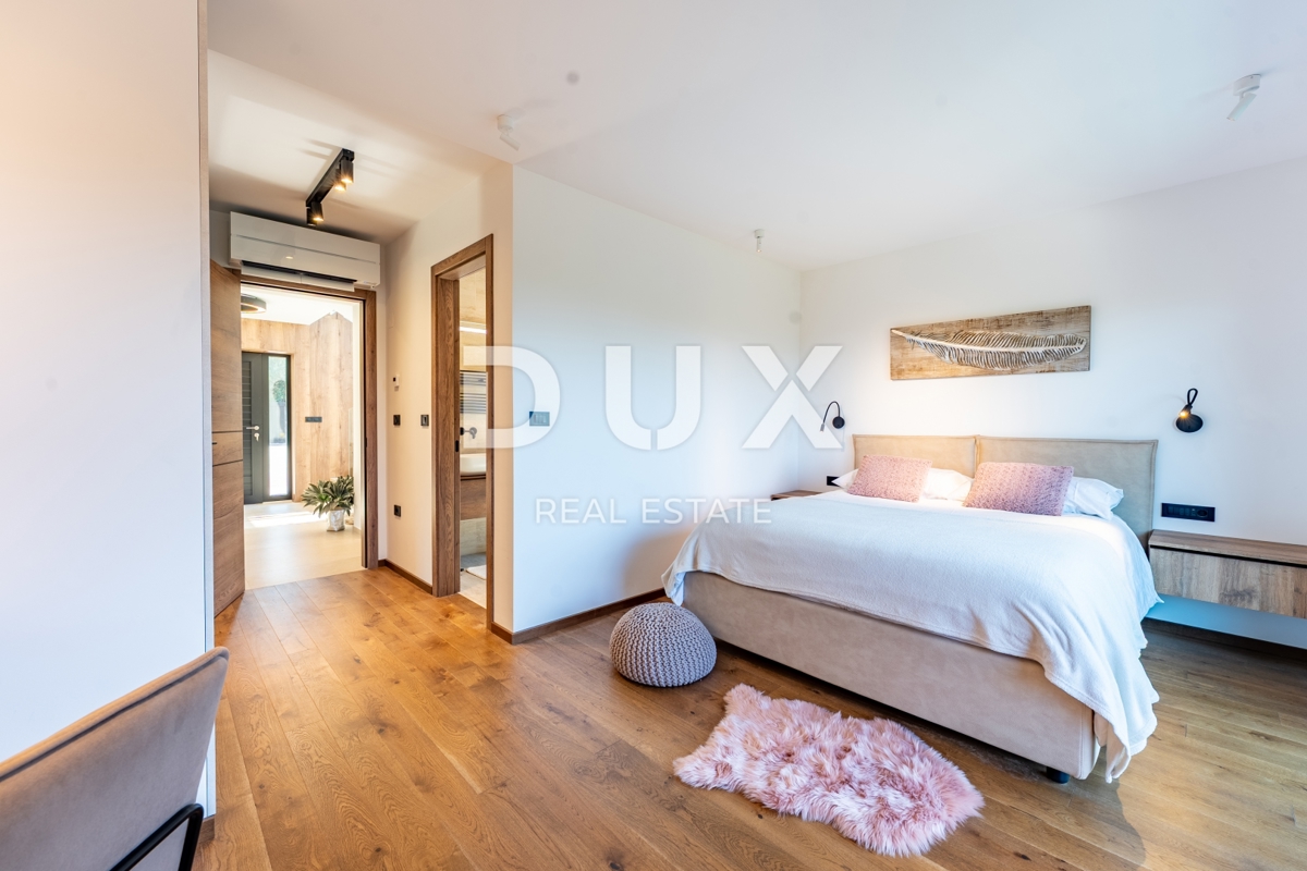 ISTRIA, MEDULIN - Imponente villa vicino al bosco con vista sul mare! 