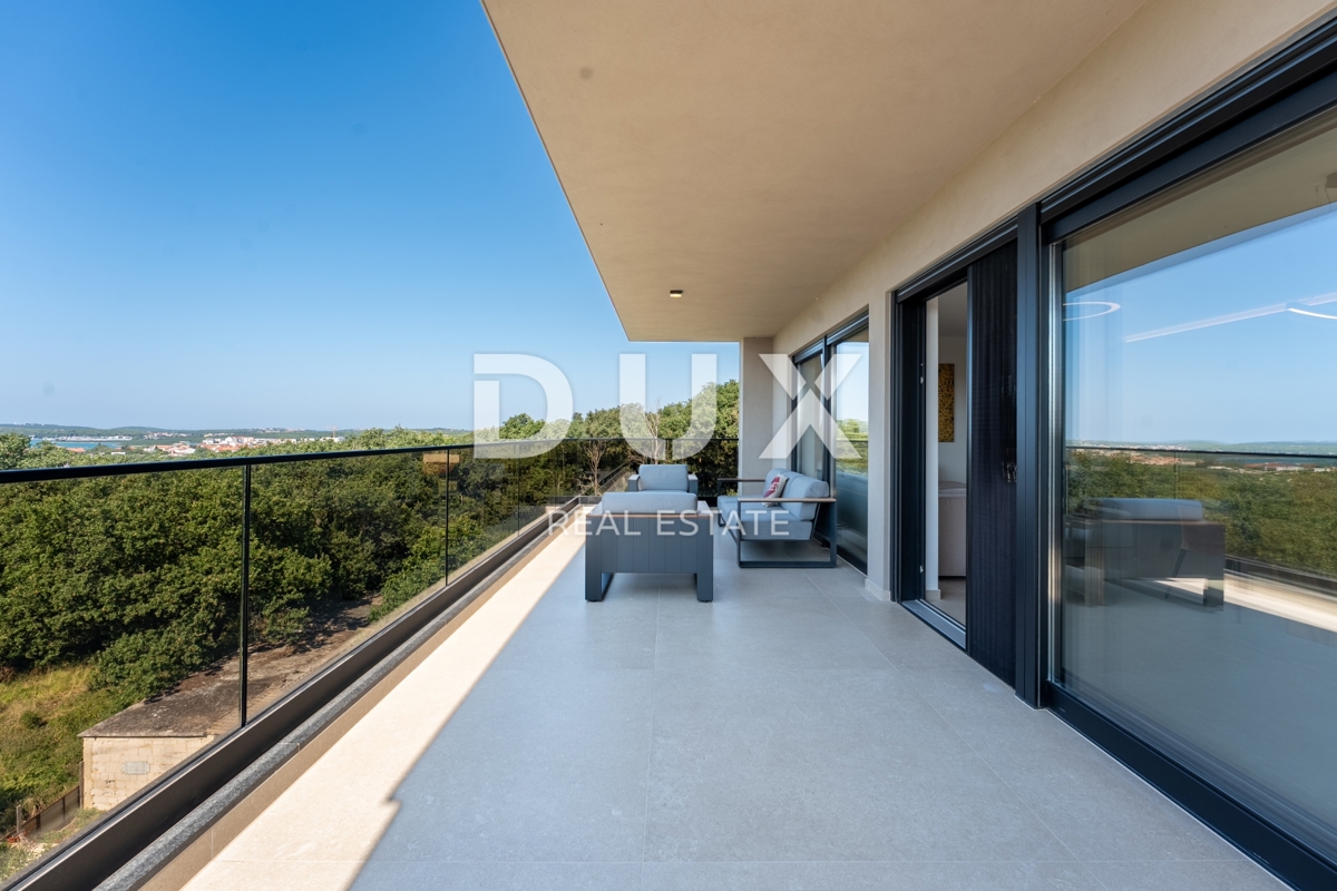 ISTRIA, MEDULIN - Imponente villa vicino al bosco con vista sul mare! 