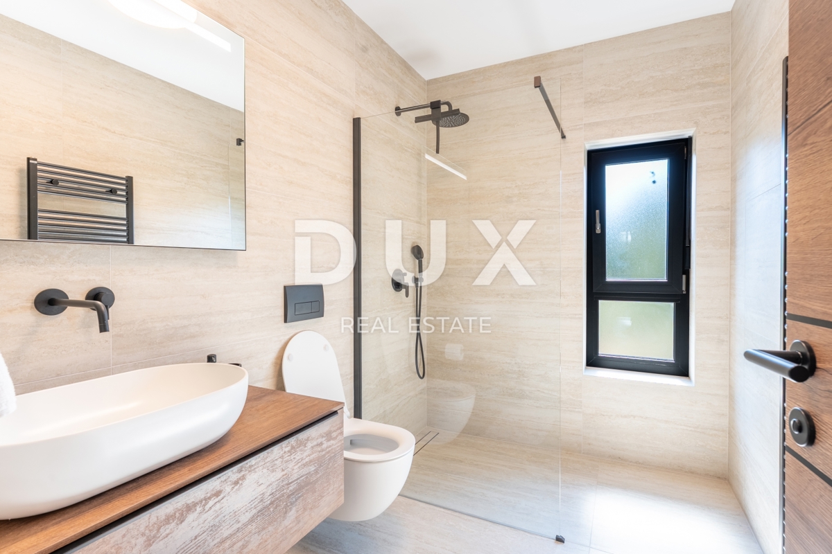 ISTRIA, MEDULIN - Imponente villa vicino al bosco con vista sul mare! 