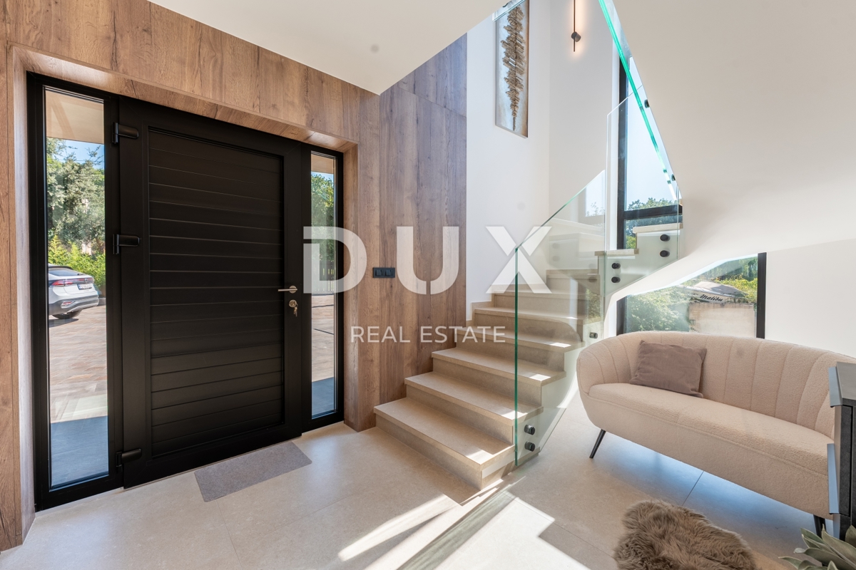 ISTRIA, MEDULIN - Imponente villa vicino al bosco con vista sul mare! 