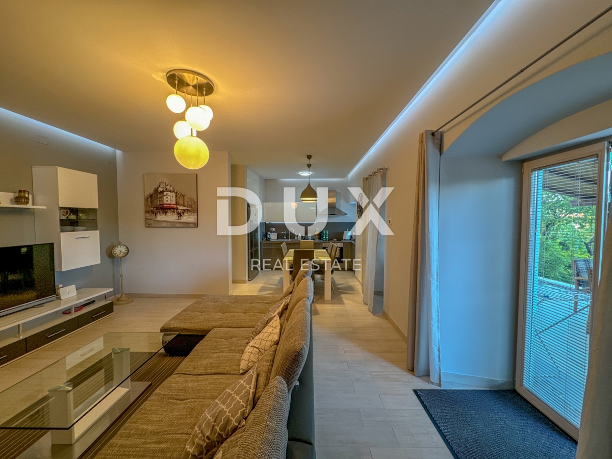 OPATIJA, IČIĆI - appartamento con una meravigliosa terrazza, seconda fila al mare, in ottime condizioni, vista, parcheggio