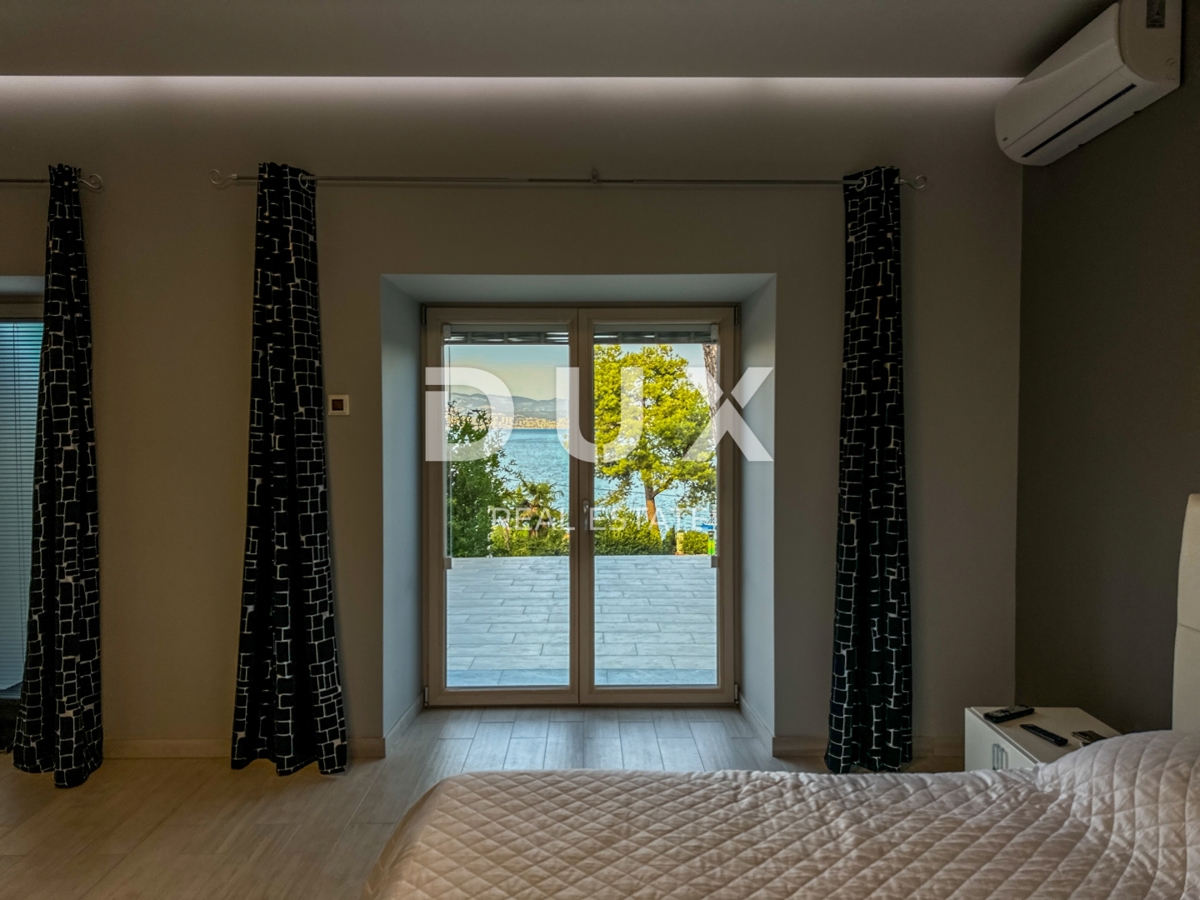 OPATIJA, IČIĆI - appartamento con una meravigliosa terrazza, seconda fila al mare, in ottime condizioni, vista, parcheggio