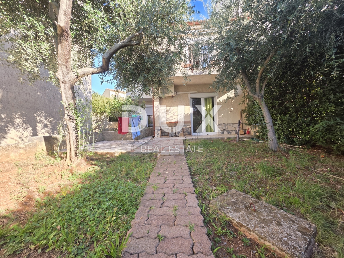 ISTRIA, POLA, NOVA VERUDA - Spaziosa casa familiare con ulteriore appartamento con 2 camere da letto e soggiorno e garage