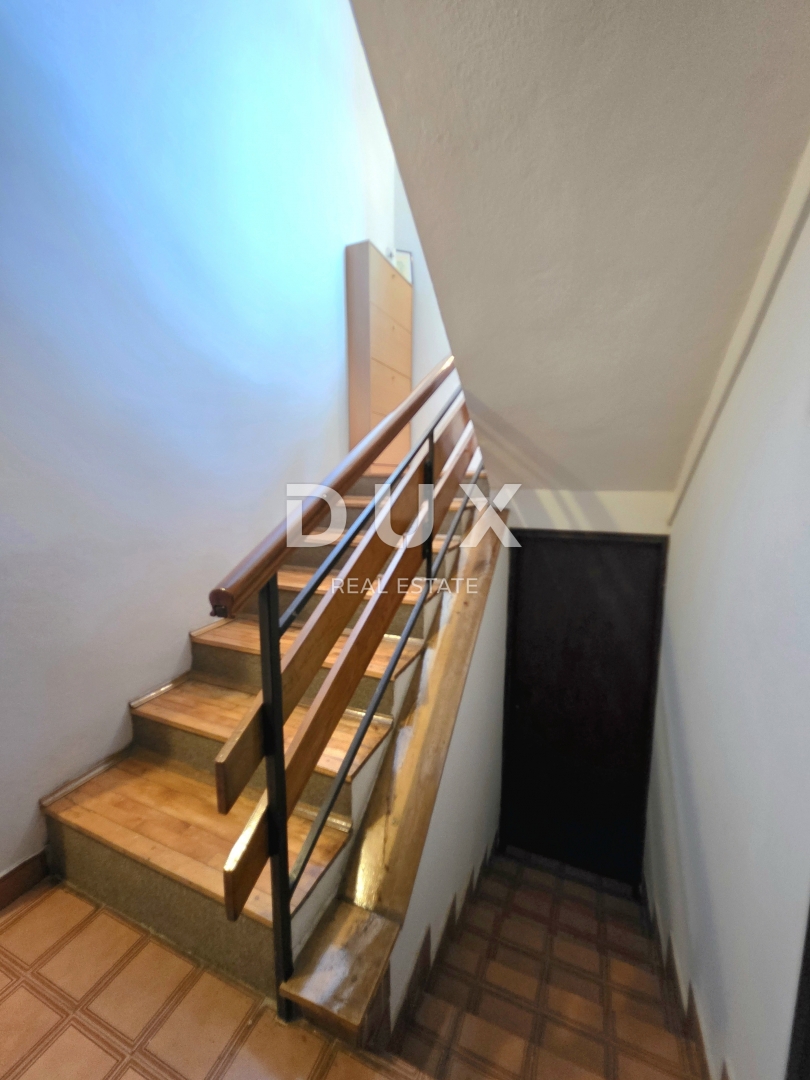 ISTRIA, POLA, NOVA VERUDA - Spaziosa casa familiare con ulteriore appartamento con 2 camere da letto e soggiorno e garage