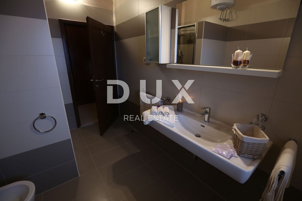 ISTRIA, SVETVINČENAT - Bella villa in un ampio giardino