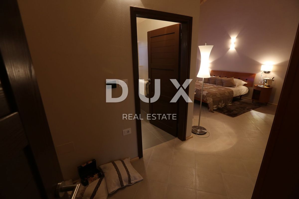 ISTRIA, SVETVINČENAT - Bella villa in un ampio giardino