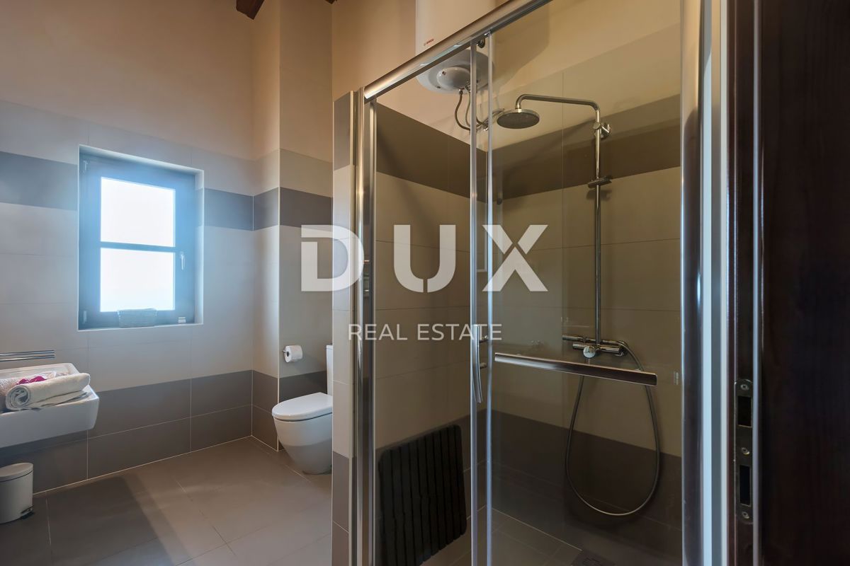 ISTRIA, SVETVINČENAT - Bella villa in un ampio giardino