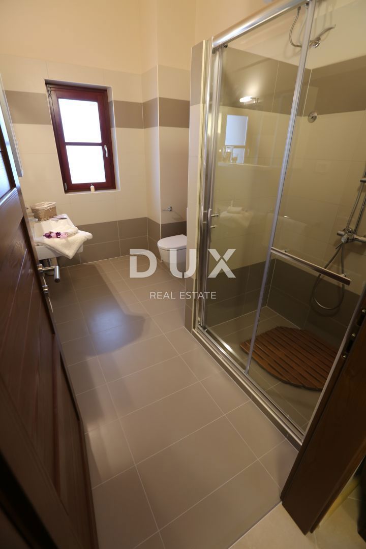 ISTRIA, SVETVINČENAT - Bella villa in un ampio giardino